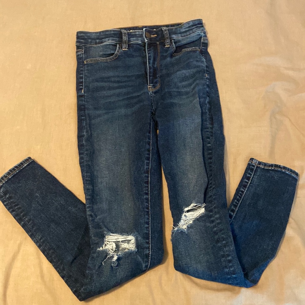 American eagle high rise skinny jeggings in size 2.